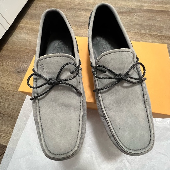Tod's Men's LACCETTO Gommino Suede Gray Driving Loafers Size 7.5 Box & Dust Bag - Picture 2 of 11